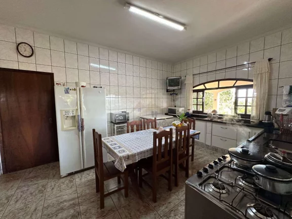 Imagem Chácara com 4 dormitórios à venda, 16100 m² por R$ 850.000,00 - Bairro Guarapó - Tatuí/SP
