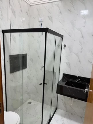 Imagem Alto Padrão para Venda em Maringá, Conjunto Habitacional Requião, 3 dormitórios, 1 suíte, 2 banheiros, 1 vaga