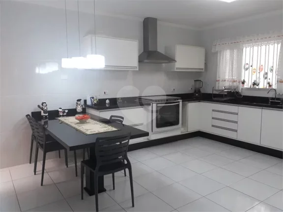Imagem Casa Térrea à venda com 3 quartos, sendo 1 suíte, em Butantã, São Paulo - SP