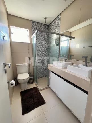 Imagem Casa à venda no bairro Km2 com 4 suítes, uma com closet, hidro, PETROLINA - PE