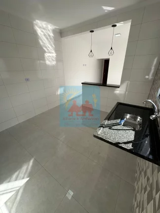 Imagem Casa à 900 metros da Praia da Plataforma em Mongaguá com piscina !