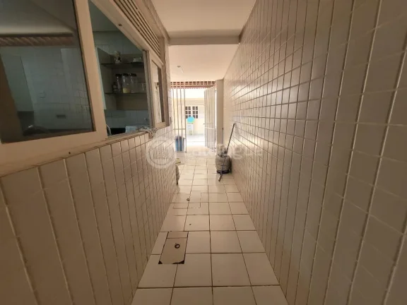 Imagem Casa à venda no bairro Tirol, Natal: 3 dormitórios, edícula com 2 suítes