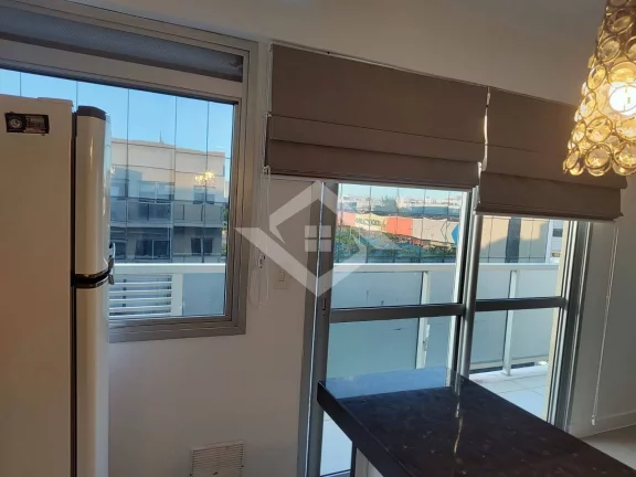 Imagem Apartamento com 2 qts mobiliado 72m² suíte e varandão - Barra da Tijuca