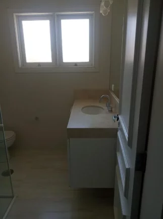 Imagem Casa de Condomínio com 4 Quartos para alugar, 475m² -Jd Leonor