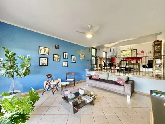 Imagem Casa em Condomínio a Venda no bairro Granja Viana - Carapicuíba, SP