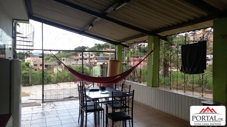 Imagem Terreno a venda com 3.610 m², boa topografia para construção de prédio e com uma pequena área verde