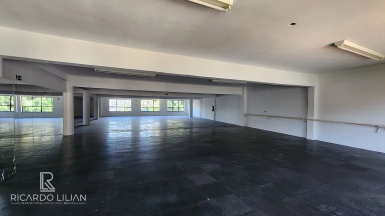Imagem "Olha o Preço desse Imóvel!!!!! Prédio Comercial de 2558m² em Guarulhos: Ideal para Diversos Negócios!"