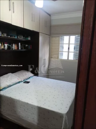 Imagem Casa para Venda em Limeira, Jardim Ipanema, 2 dormitórios, 1 banheiro, 3 vagas