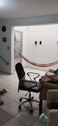 Imagem Casa 190M², 3 dormitórios, 1 suíte, 2 vagas ótima localização e valor !!!