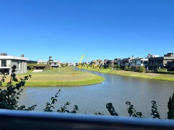 Imagem Sobrado condomínio fechado com 04 suítes BEIRA LAGO