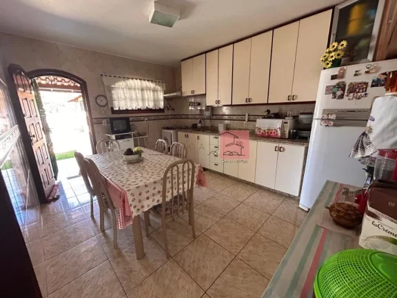 Imagem Casa ampla e conservada - 4 quartos/2 suítes.