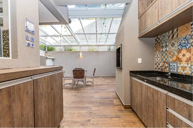 Imagem Casa para Venda em Curitiba, Bom Retiro, 3 dormitórios, 3 suítes, 8 banheiros, 2 vagas