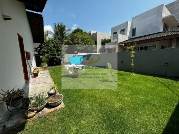 Imagem Vendo casa em condomínio fechado de alto padrão, com 300 m², 4 suítes, sala p/ 3 ambientes e 3 vagas