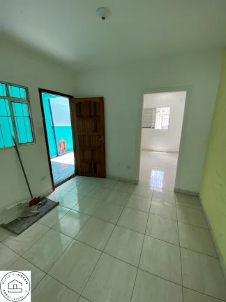 Imagem Imóvel com quintal nos fundos para locação em São Paulo / Vila Guilherme / Zona norte / travessa av conceição / Região Carandiru.