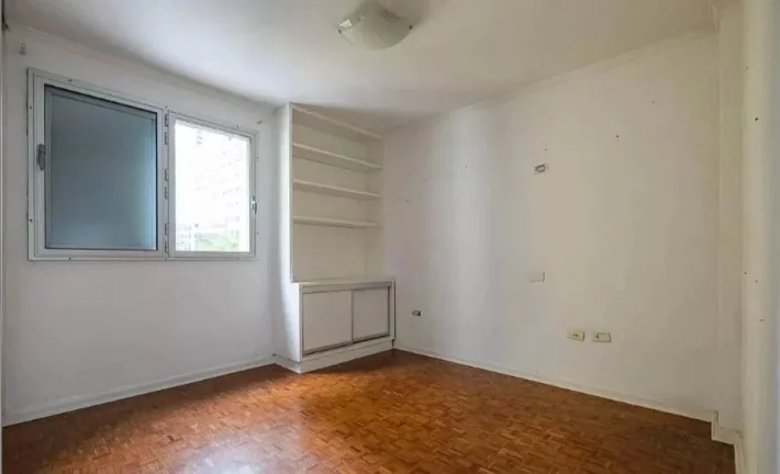 Imagem Locação Apartamento Cerqueira Cesar - 170M², 3 Dorms, 1 Suíte, 2 Vagas.