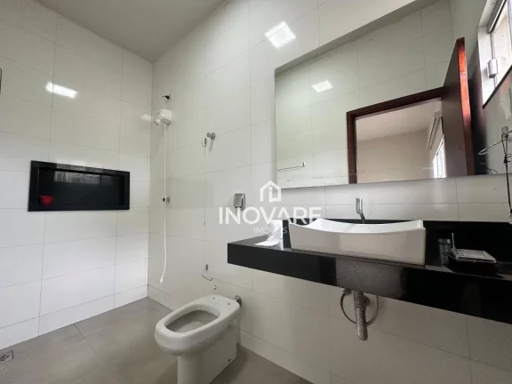 Imagem Casa com 3 dormitórios para alugar, 230 m² por R$ 3.500,00/mês - Setor Central - Itumbiara/GO