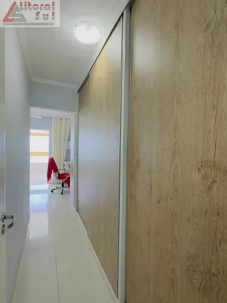 Imagem Apartamento 03 suites, alto padrão, 02 vagas de garagem privativas 156 m2 de frente para o mar, área total 233 m2 e vista total para o mar,
