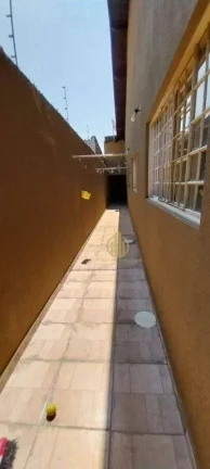 Imagem Casa com piscina em um espaço de 339 m²