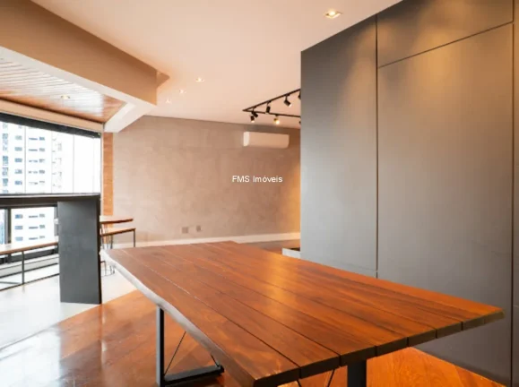Imagem Imperdível! Apartamento com 4 quartos e 2 suítes em Moema. Venha conferir!