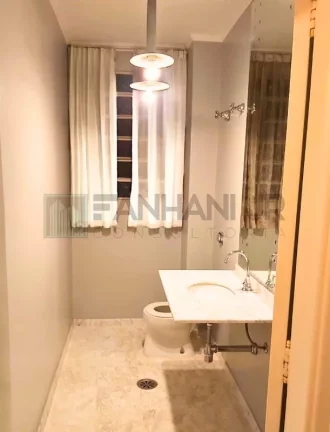 Imagem Apartamento à venda no Jardim Paulista, São Paulo-SP: 3 quartos, 1 suíte, 3 salas, 4 banheiros, 3 vagas, 330m². Imperdível!