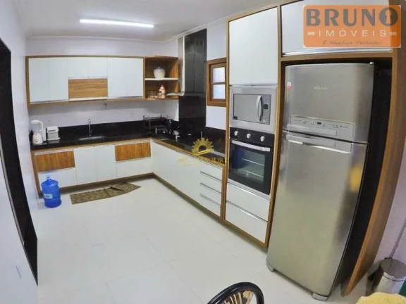 Imagem Casa de Férias Mobiliada em Guarapari: 4 Quartos, 3 Suítes e Piscina Privativa
Sua casa dos sonhos...