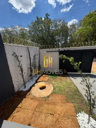 Imagem CA1745

Casa no Jardim Canadá, próximo do Parque das Nações. Com terreno de 180 m², e área con...