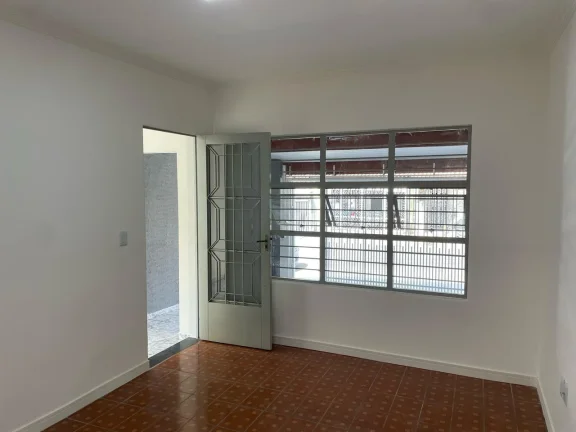 Imagem Casa à venda em Sorocaba-SP, Jardim Guaíba: 2 quartos, 1 sala, 1 banheiro, 2 vagas, 109m². Venha conferir!