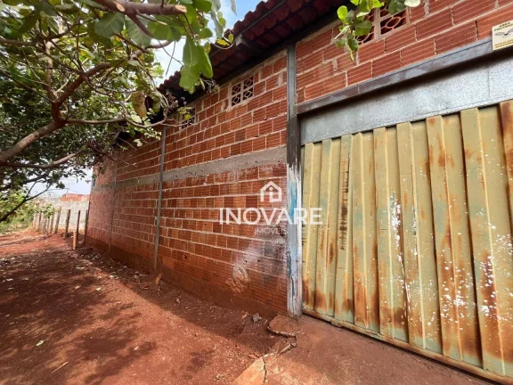 Imagem Galpão à venda, 112 m² por R$ 250.000,00 - Setor Dona Marolina - Itumbiara/GO