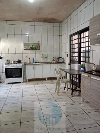 Imagem Casa térrea a venda R$ 270.000, bairro Presidente Dutra com 2 quartos sendo 1 suíte, 3 vagas de garagem em Ribeirão Preto - SP