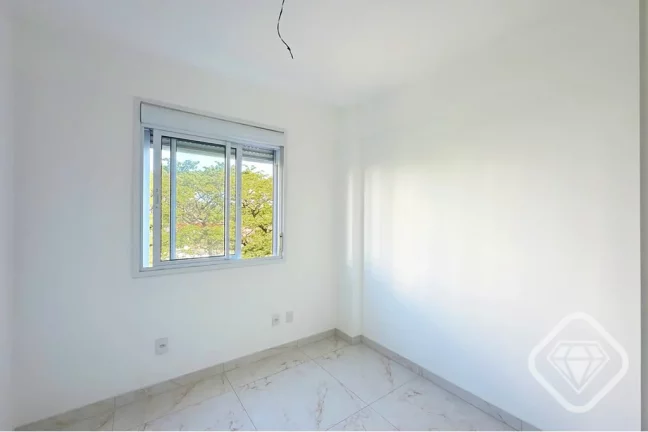 Imagem Apartamento amplo e iluminado na Avenida Cavalhada.

Conforto, privacidade e vaga dupla coberta em c...