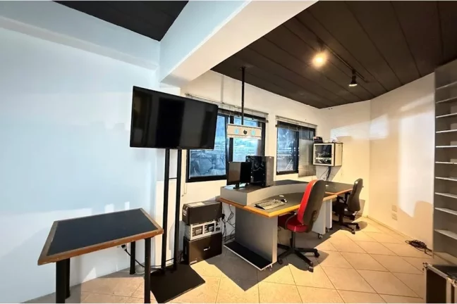Imagem Predio comercial 4 andares, 1129m² a venda com de ESTUDIOS DE GRAVAÇÃO prontos, na Barra Olímpica