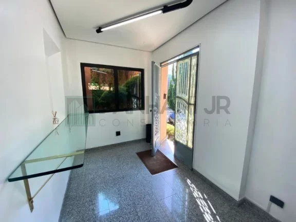 Imagem Imperdível: Casa Comercial de Alto Padrão no Jardim América, São Paulo-SP, 6 salas, 6 banheiros, 20 vagas de garagem, 370m²!