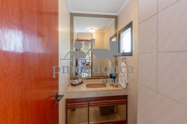 Imagem Cobertura duplex no Alto de Pinheiros com 310 m², 3 quartos ( 1 sui­te ) e 3 vagas.