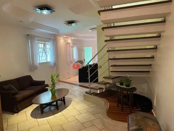 Imagem Sobrado à venda 3 Quartos, 1 Suite, 2 Vagas, 180M², Sítio da Figueira, São Paulo - SP