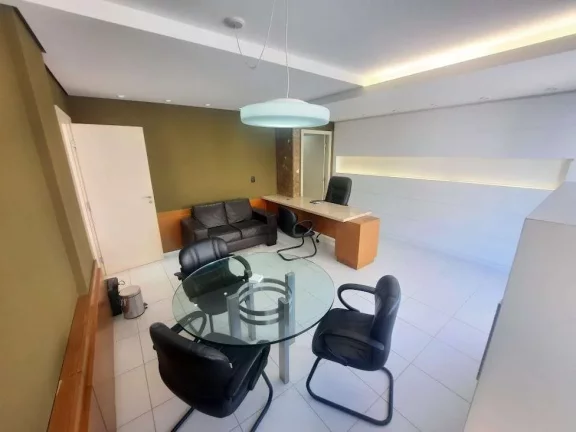Imagem Sala Comercial à Venda, 81,8 m2, 2 ambientes com sacada, 2 bwc, garagem, Centro, Florianópolis, SC