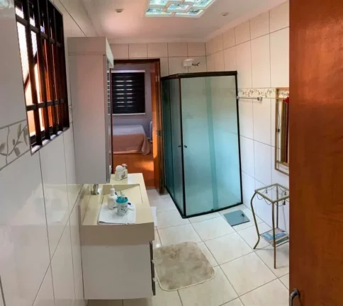 Imagem Casa Térrea com 3 Dormitórios sendo 2 Suíte, 1 Banheiro 2 Vagas!