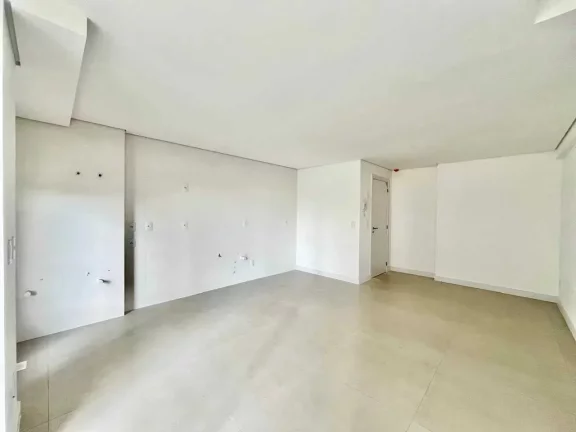 Imagem Apartamento sem mobilia com 2 dormitórios sendo 1 suítes e 1 vagas de garagem em Itajaí