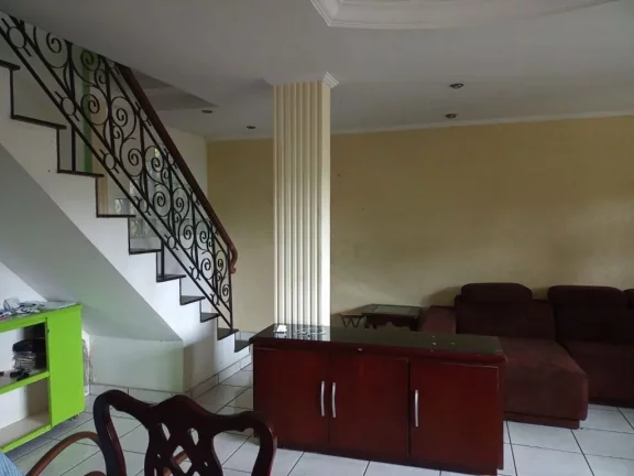 Imagem Sobrado com 3 dormitórios à venda, 220 m² por R$ 700.000,00 - Cidade Edson - Suzano/SP