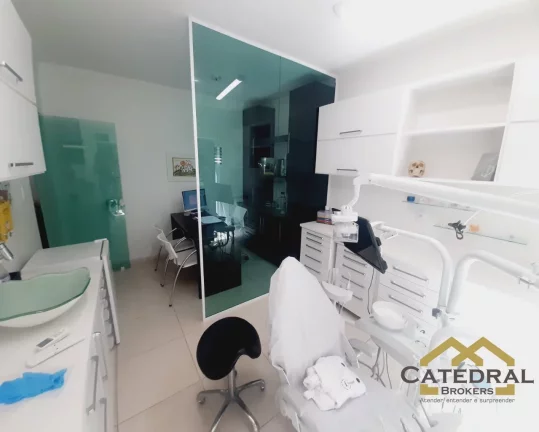 Imagem Casa comercial térrea à Venda para fins comerciais no Jardim Cica em Jundiaí/SP