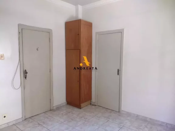 Imagem Gloria - Rua Santo Amaro - Vendo ótimo apto 2 quartos , boa cozinha - localiação privilegiada - R$390.000,00 - Agende uma visita!