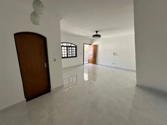 Imagem Sobrado com 3 dormitórios à venda, 236 m² por R$ 750.000,00 - Cidade Edson - Suzano/SP