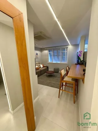 Imagem Belíssimo apto 2 dorm. no bairro Moinhos de Vento/RS.