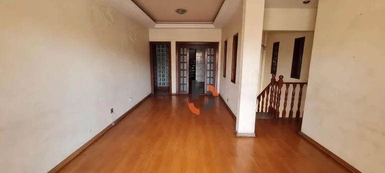 Imagem Casa com 4 dormitórios à venda, 452 m² por R$ 550.000,00 - Cerâmica - Nova Iguaçu/RJ