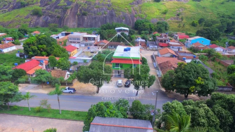 Imagem Prédio à Venda - Com 04 Quartos - Senhor dos Santos - São João do Manteninha - MG