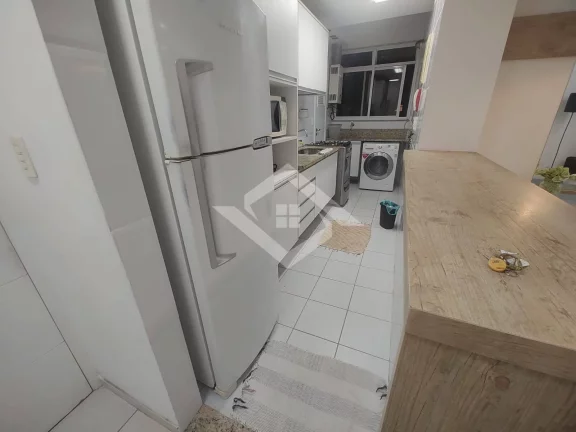 Imagem Apartamento com Varandão e 3 Quartos – Rua Queiroz Junior, 19