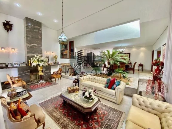 Imagem Casa com 607m² de área construída em terreno de 3,087m².