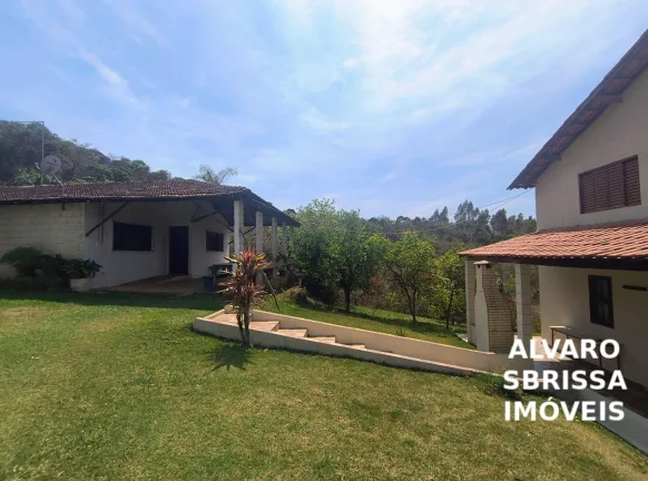 Imagem Chácara com 24 000m2 2 casas 2 barracões e piscina à venda próximo ao Pesqueiro do Tio Oscar em Itu SP Perfeita para morar ou alugar para Airbnb