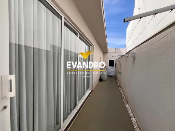 Imagem Casa em Condomínio para Venda em Cuiabá / MT no bairro Jardim Imperial