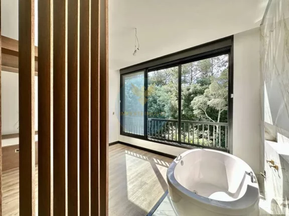 Imagem Casa nova e moderna na Granja Viana  Alto padrão