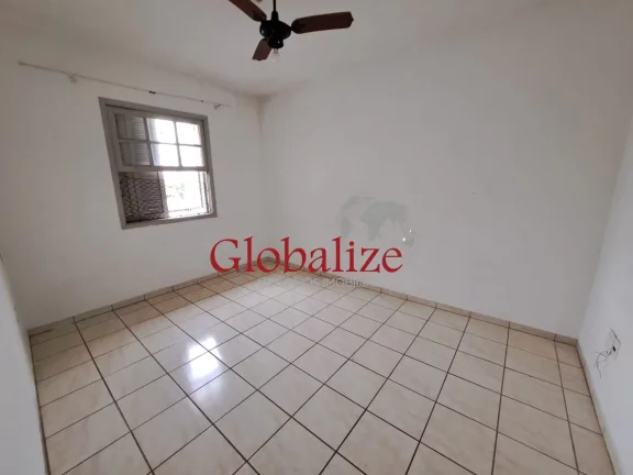 Imagem Apartamento à venda com 55m², 2 quartos, 1 banheiro, rua tranquila por R$320.000,00 na Aparecida em Santos